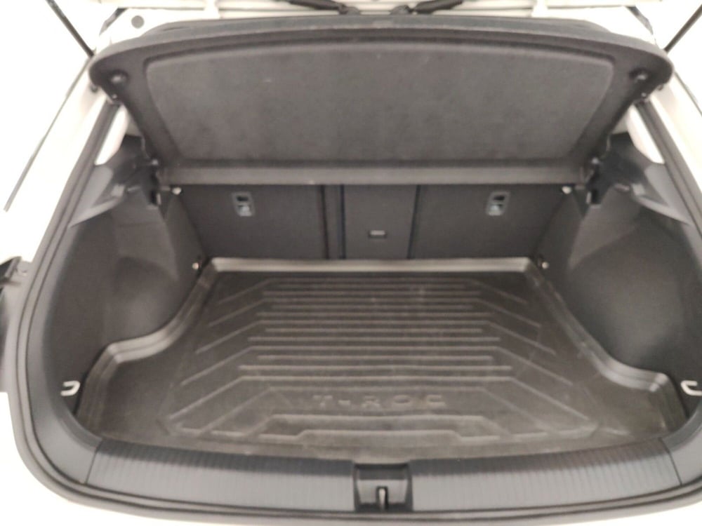 Volkswagen T-Roc usata a Massa-Carrara (16)