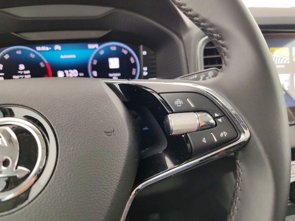 Skoda Karoq usata a Massa-Carrara (13)