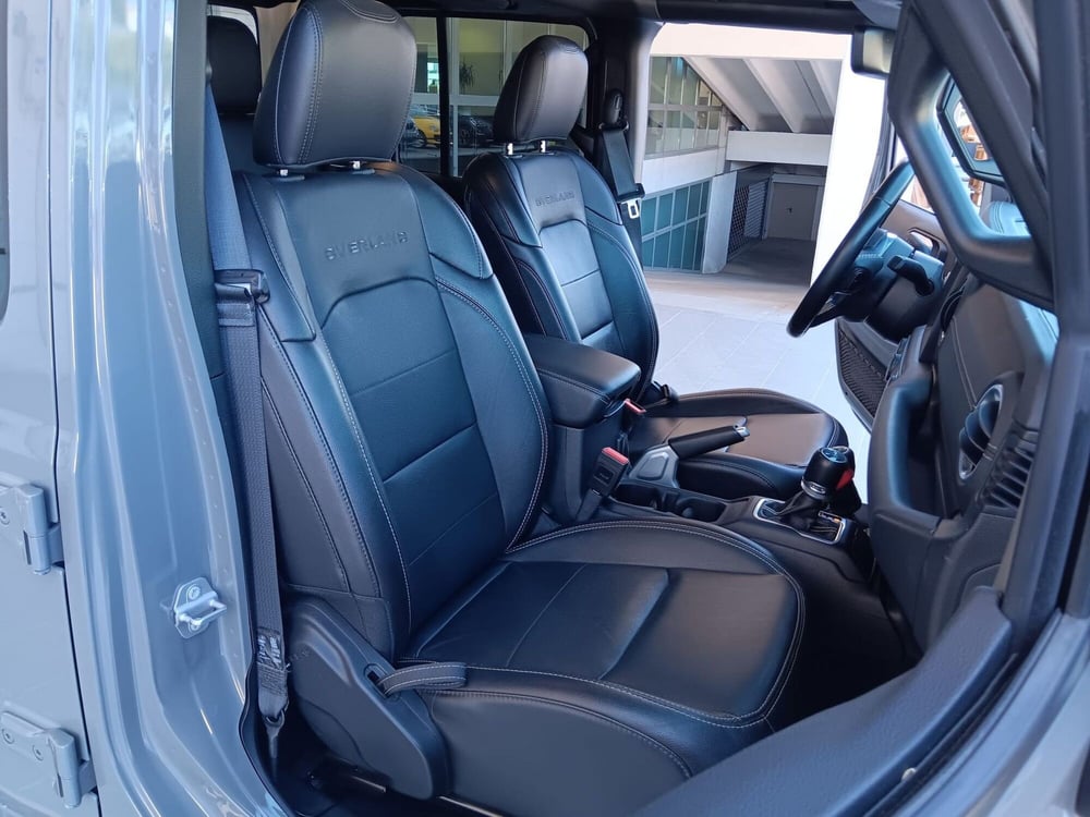 Jeep Gladiator usata a Asti (11)