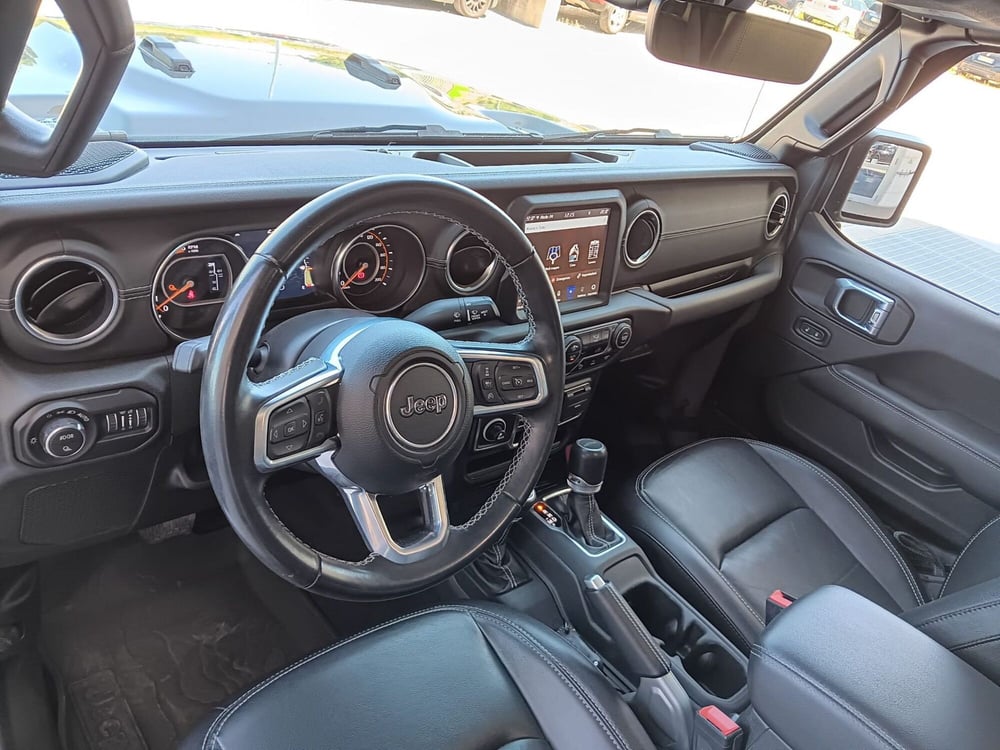 Jeep Gladiator usata a Asti (8)