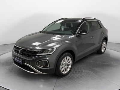 Volkswagen T-Roc 1.0 tsi Edition 115cv nuova a Carnago