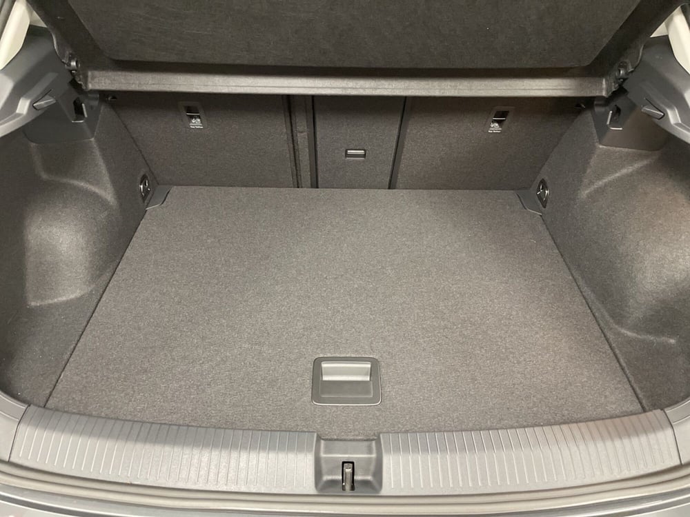 Volkswagen T-Roc nuova a Varese (13)