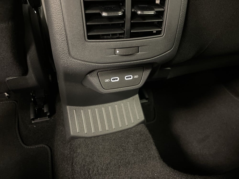 Volkswagen T-Roc nuova a Varese (18)