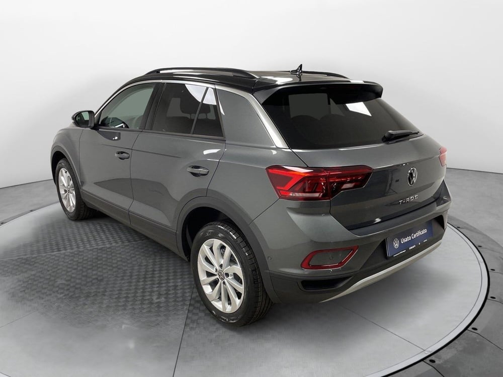 Volkswagen T-Roc nuova a Varese (4)
