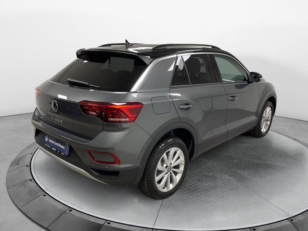 Volkswagen T-Roc nuova a Varese (6)
