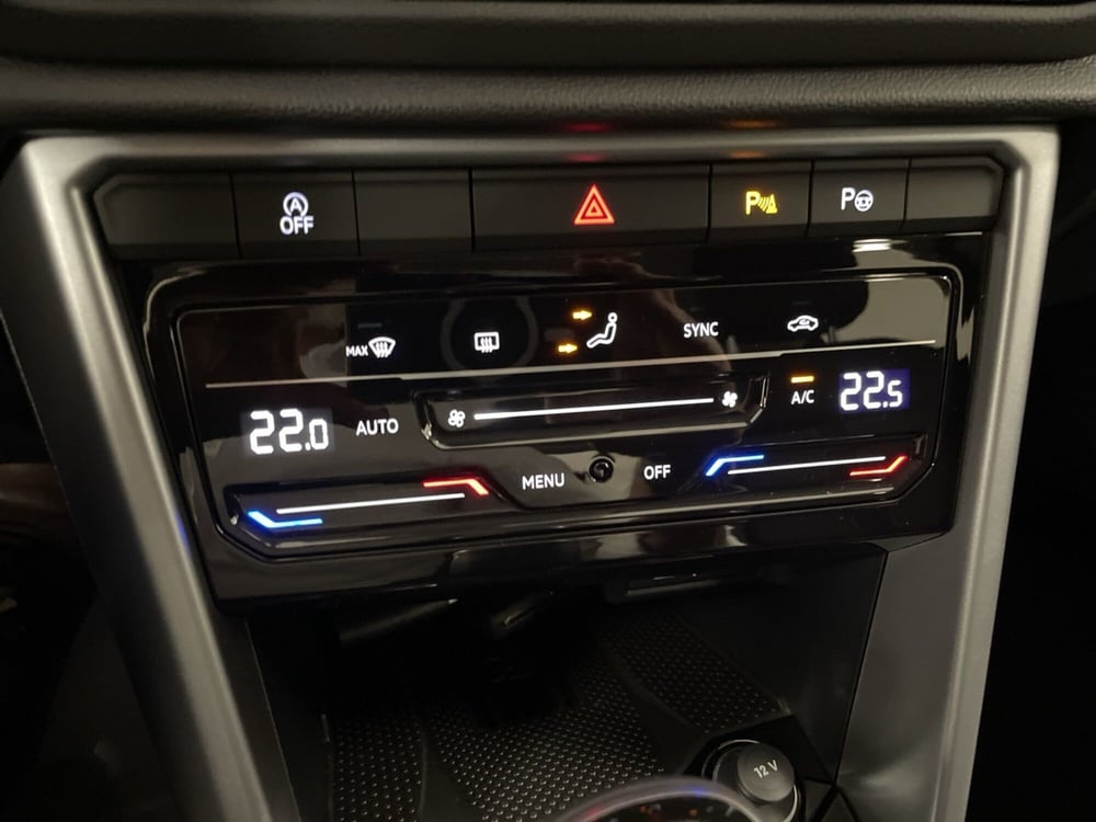 Volkswagen T-Roc nuova a Varese (9)
