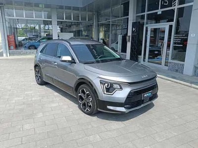 Kia Niro 1.6 gdi phev Style 171cv dct6 del 2023 usata a Magenta