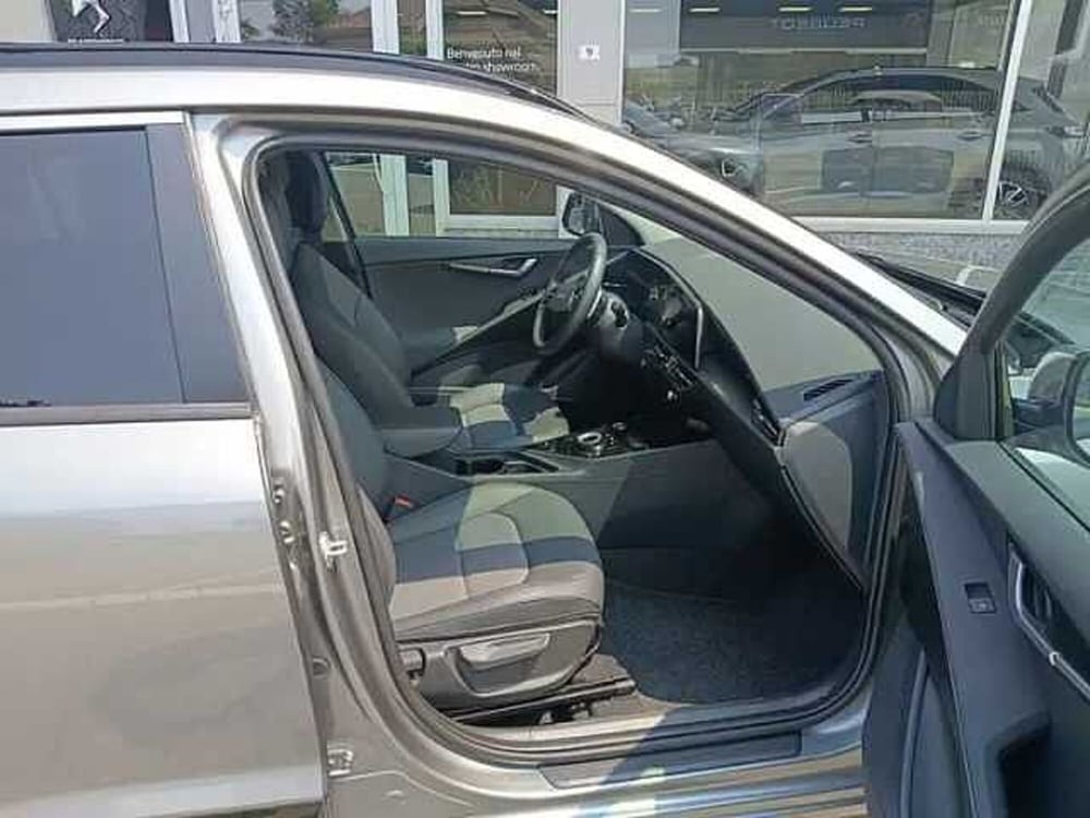 Kia Niro usata a Milano (12)