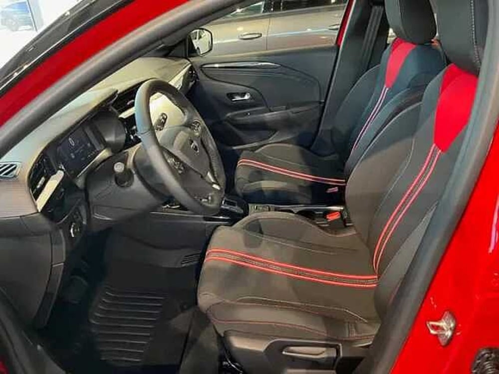 Opel Corsa nuova a Milano (8)
