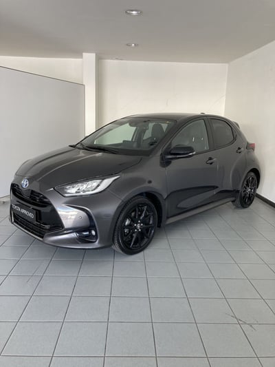 Toyota Yaris 1.5 Hybrid 5 porte Lounge del 2023 usata a Barletta