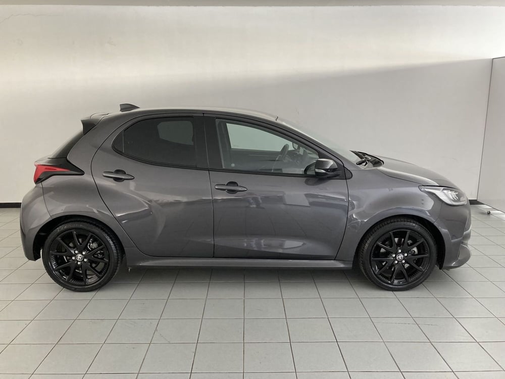 Toyota Yaris usata a Barletta-Andria-Trani (4)