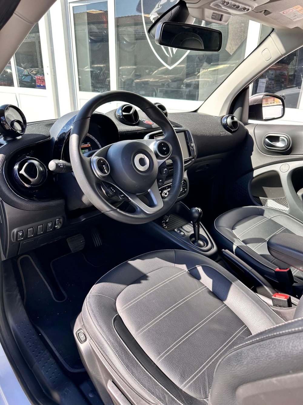 smart Fortwo Cabrio usata a Imperia (7)