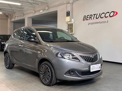 Lancia Ypsilon 1.0 FireFly 5 porte S&amp;S Hybrid Silver Plus del 2022 usata a Verona