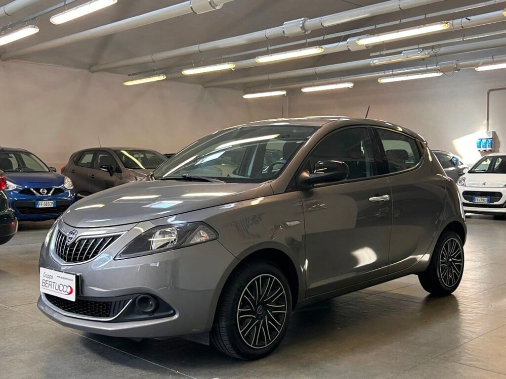 Lancia Ypsilon usata a Verona (3)