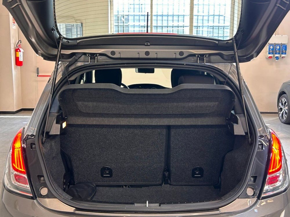 Lancia Ypsilon usata a Verona (6)
