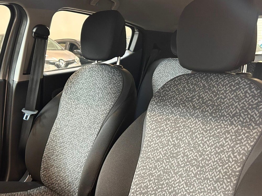 Lancia Ypsilon usata a Verona (9)