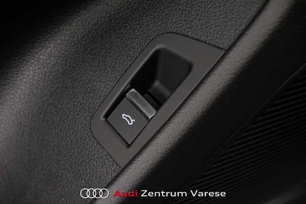 Audi Q8 nuova a Varese (15)