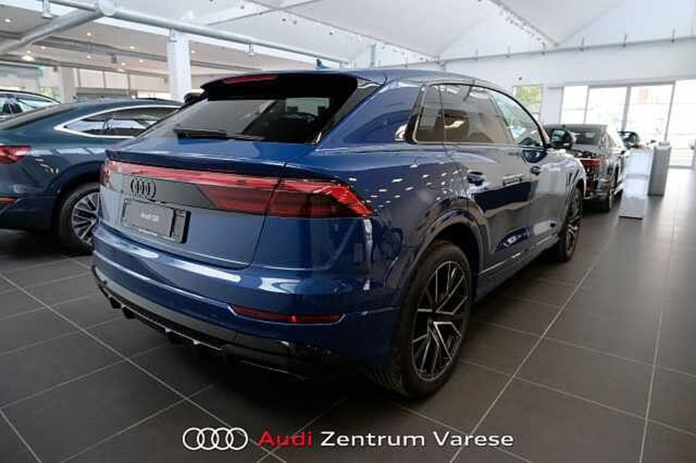 Audi Q8 nuova a Varese (4)