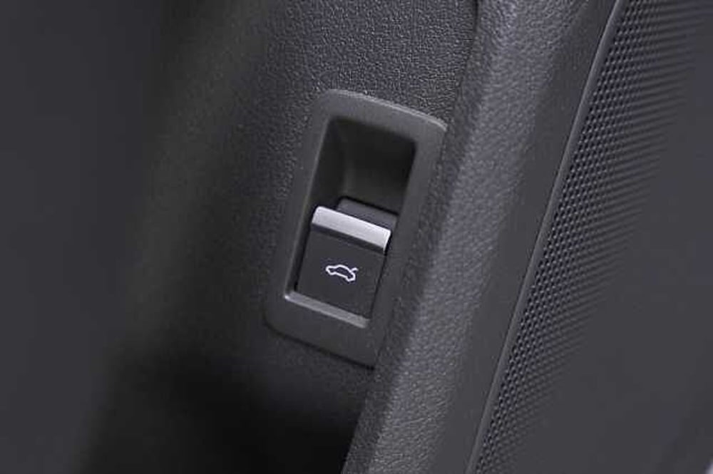 Audi A4 Avant usata a Como (17)