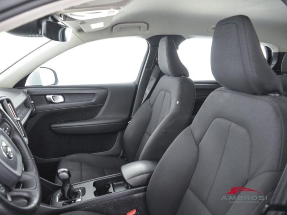 Volvo XC40 usata a Perugia (9)