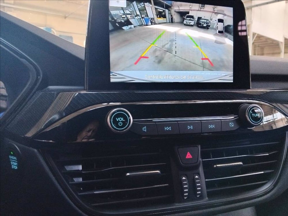 Ford Kuga usata a Milano (11)