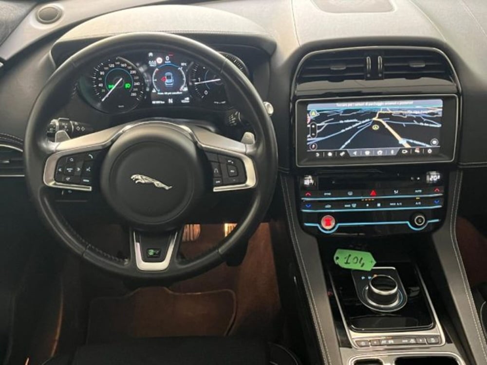 Jaguar F-Pace usata a Trapani (8)
