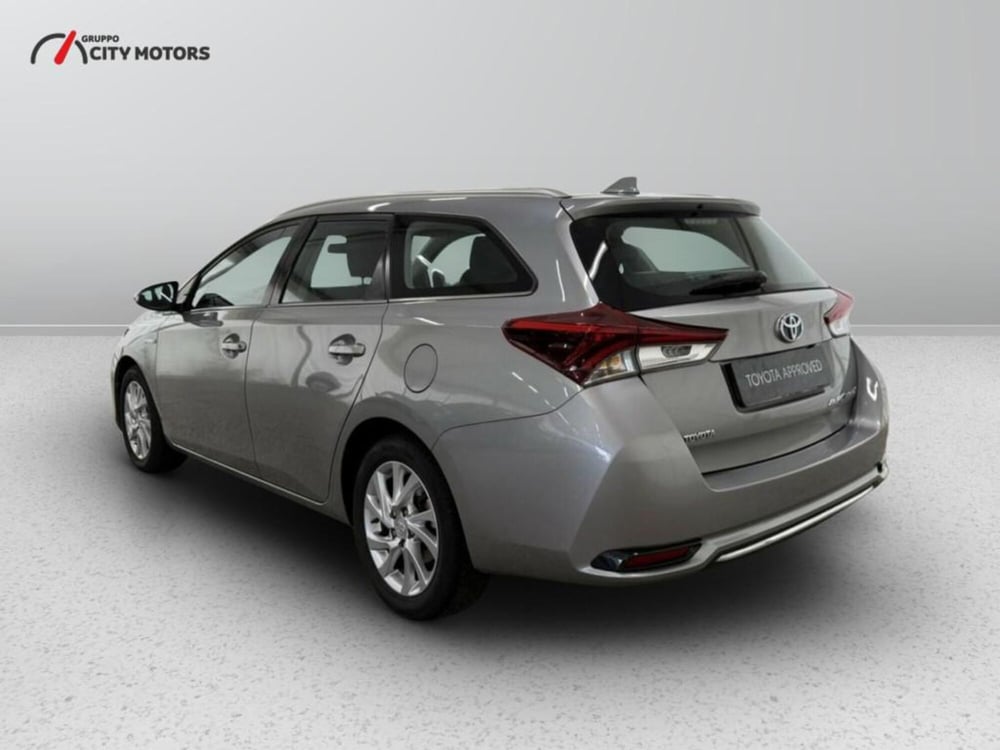 Toyota Corolla Touring Sports usata a Monza e Brianza (4)