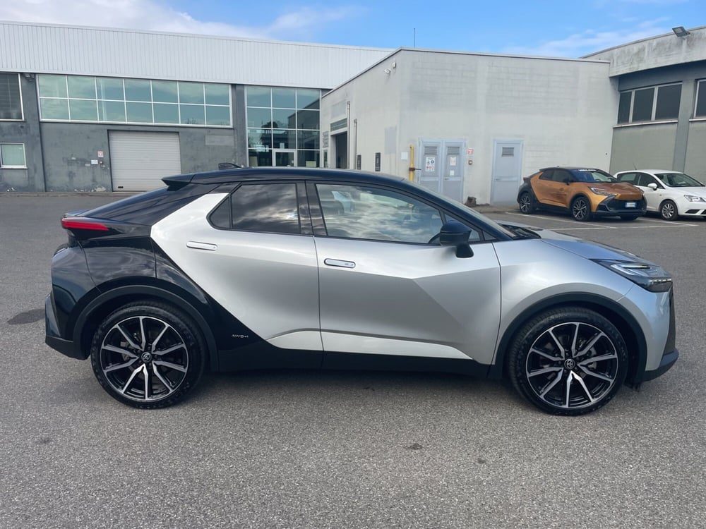 Toyota Toyota C-HR usata a Piacenza (7)