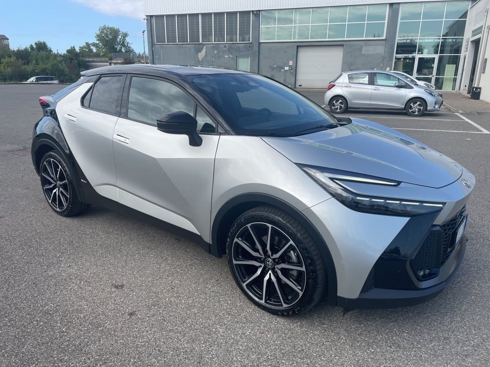 Toyota Toyota C-HR usata a Piacenza (8)