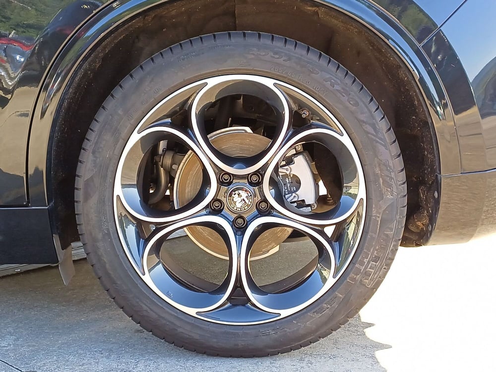 Alfa Romeo Stelvio usata  (14)