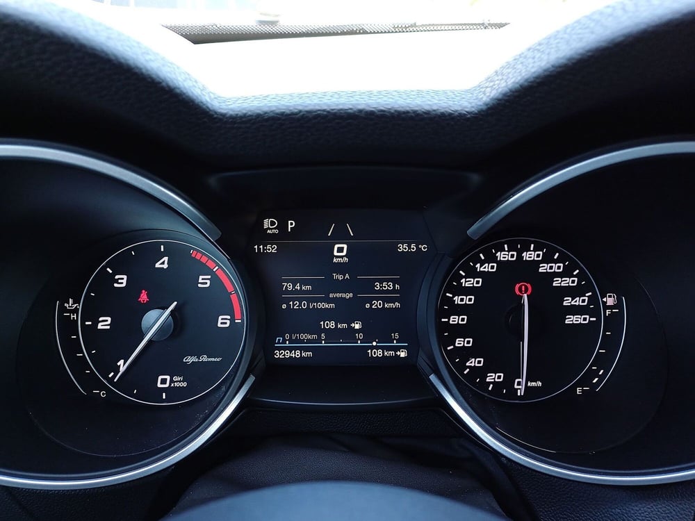 Alfa Romeo Stelvio usata  (16)