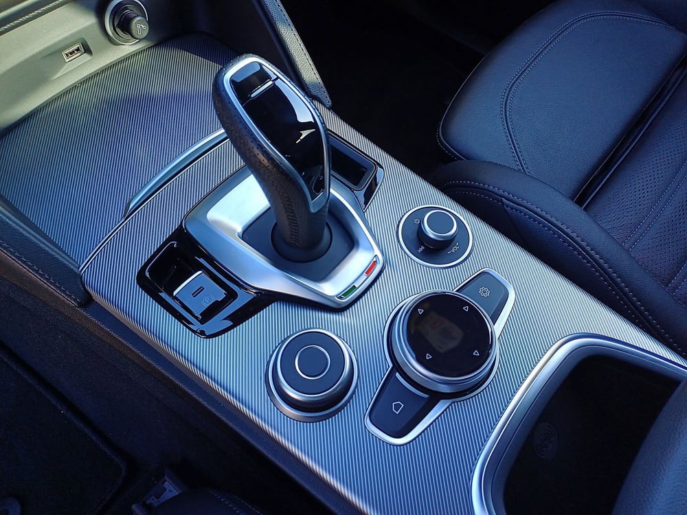 Alfa Romeo Stelvio usata  (9)