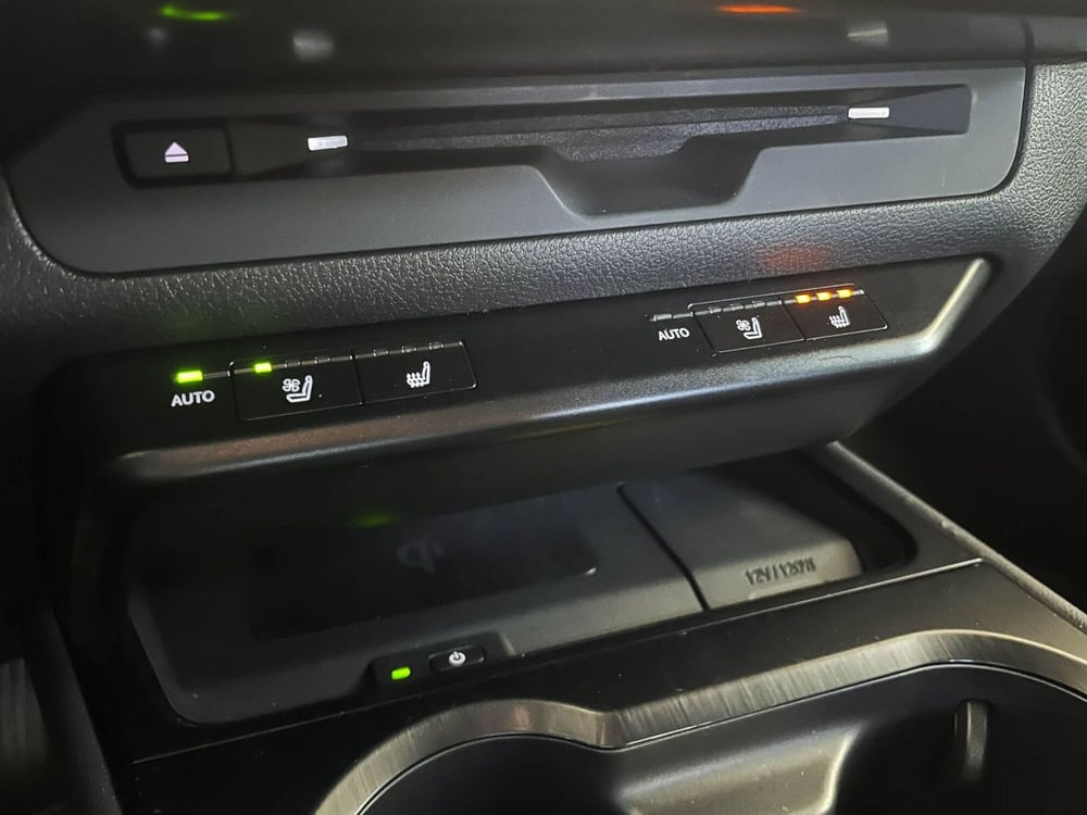 Lexus UX usata a Treviso (13)