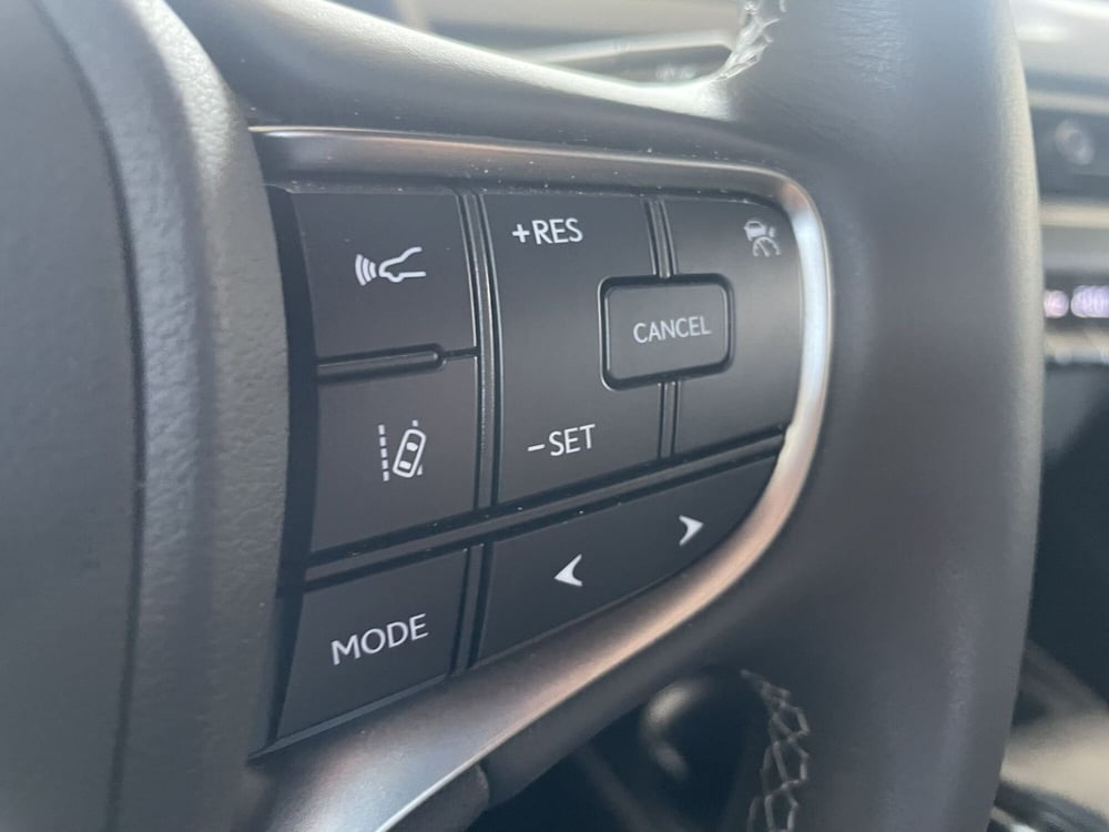 Lexus UX usata a Treviso (16)