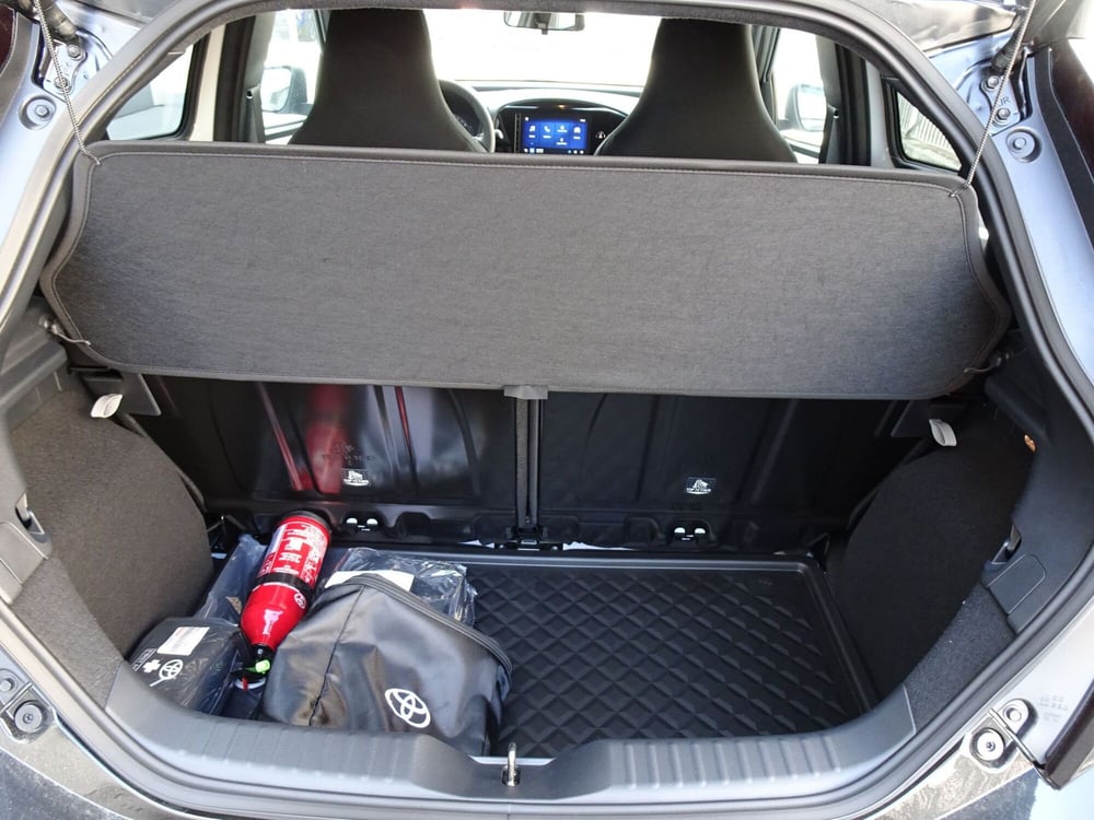 Toyota Aygo X nuova a Treviso (18)