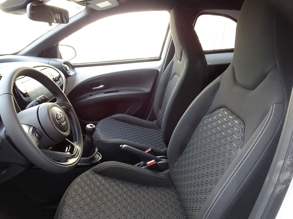 Toyota Aygo X nuova a Treviso (9)