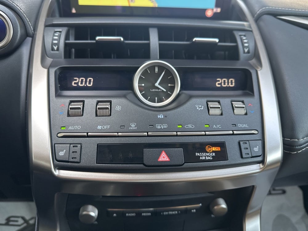 Lexus NX usata a Siracusa (14)