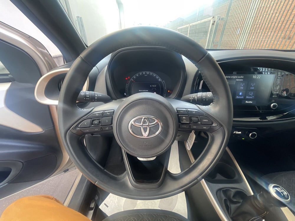 Toyota Aygo X usata a Catania (11)