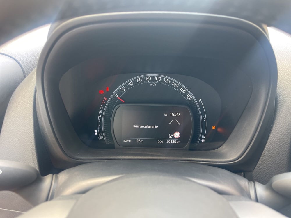 Toyota Aygo X usata a Catania (12)