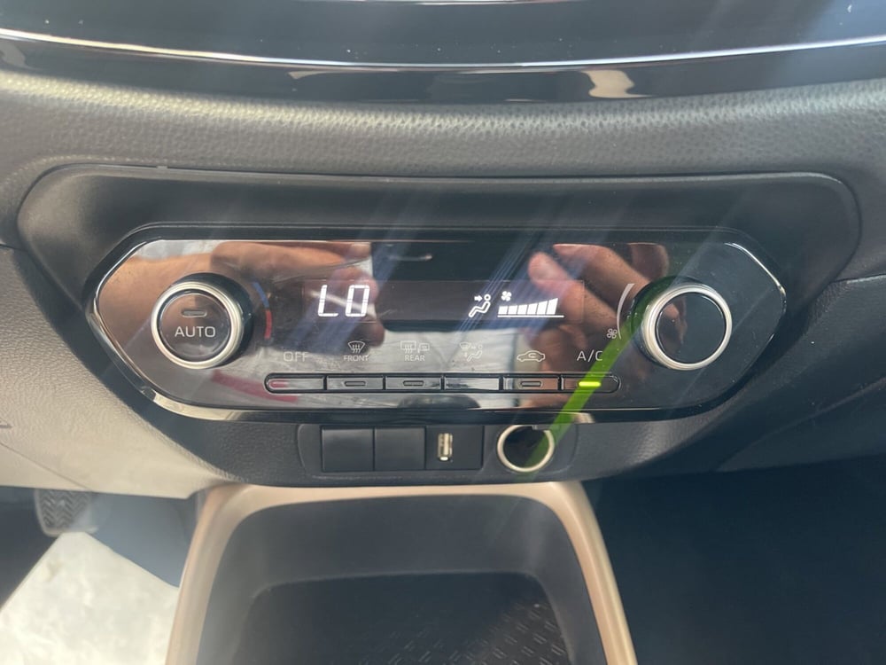 Toyota Aygo X usata a Catania (15)