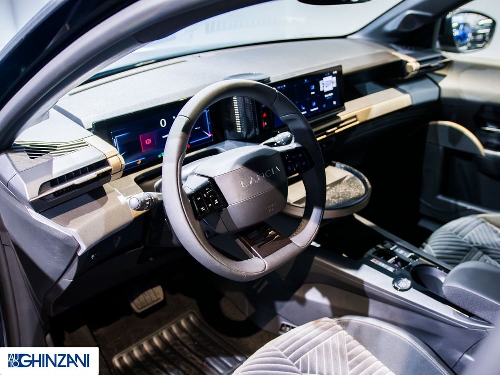 Lancia Ypsilon usata a Bergamo (11)