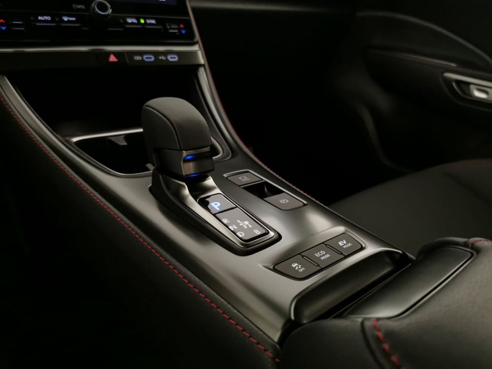 Lexus LBX usata a Roma (17)