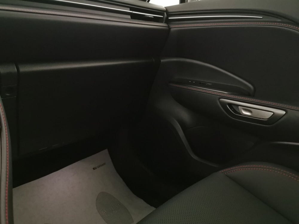 Lexus LBX usata a Roma (18)