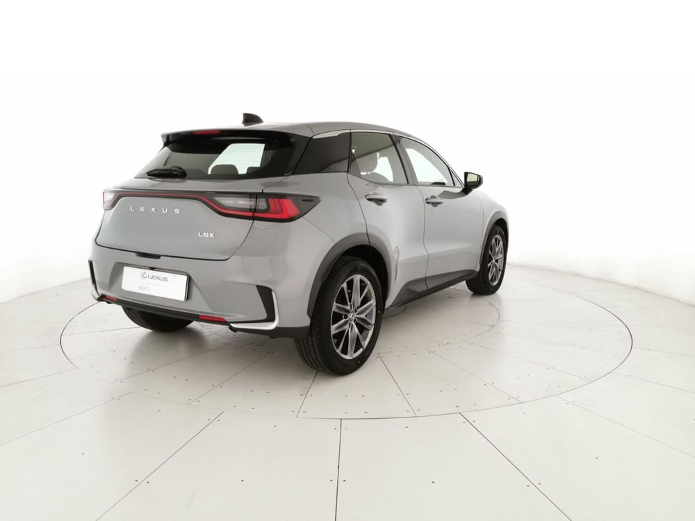 Lexus LBX usata a Roma (3)