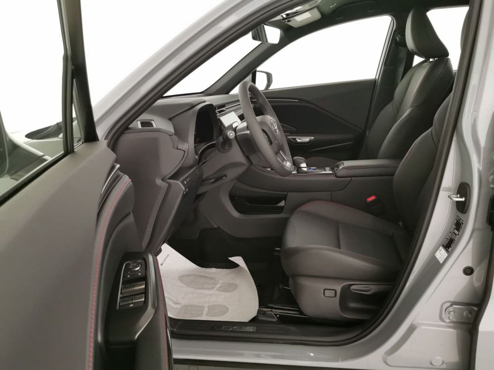 Lexus LBX usata a Roma (5)