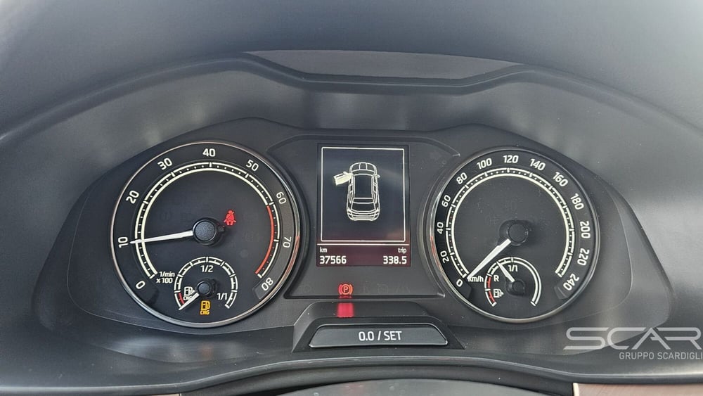 Skoda Kamiq usata a Livorno (19)