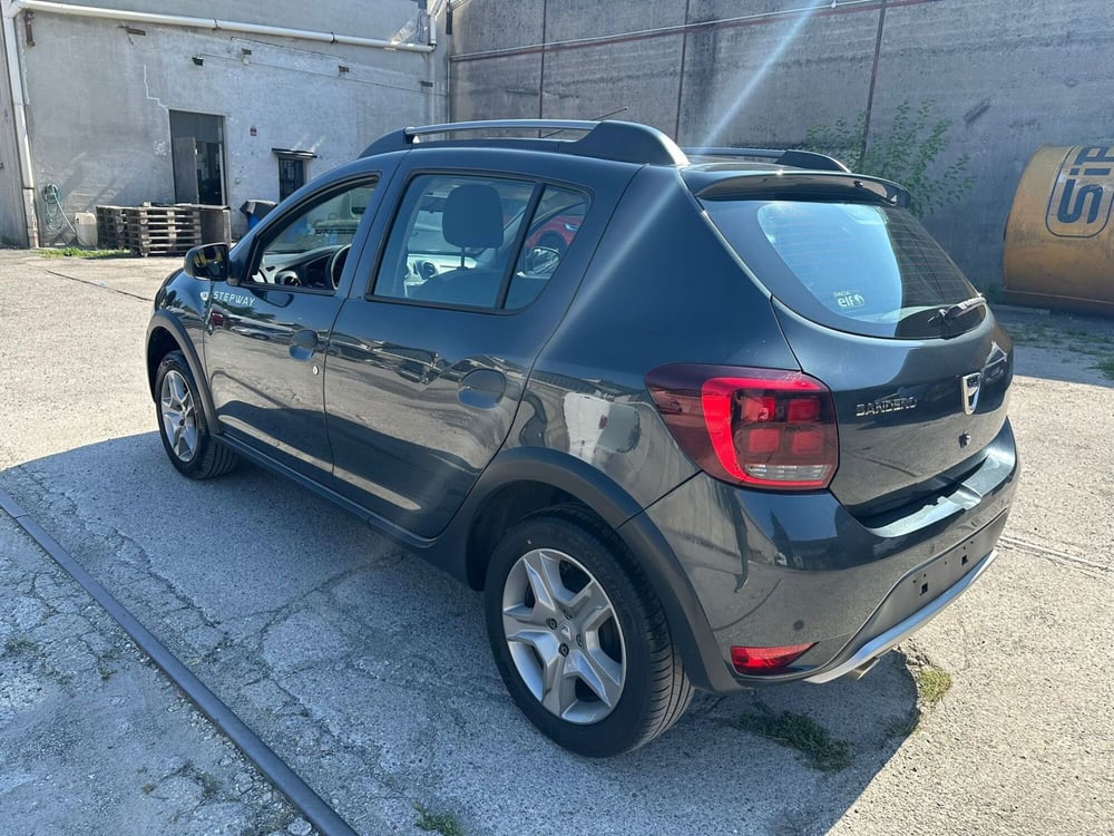 Dacia Sandero usata a Monza e Brianza (6)