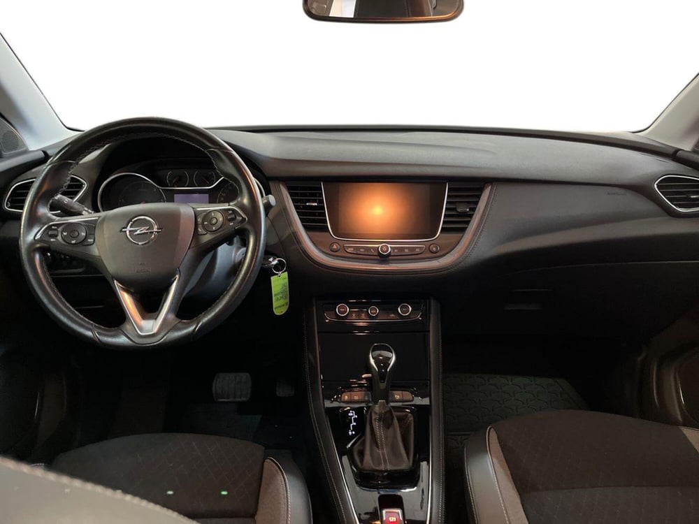 Opel Grandland X usata a Bari (18)