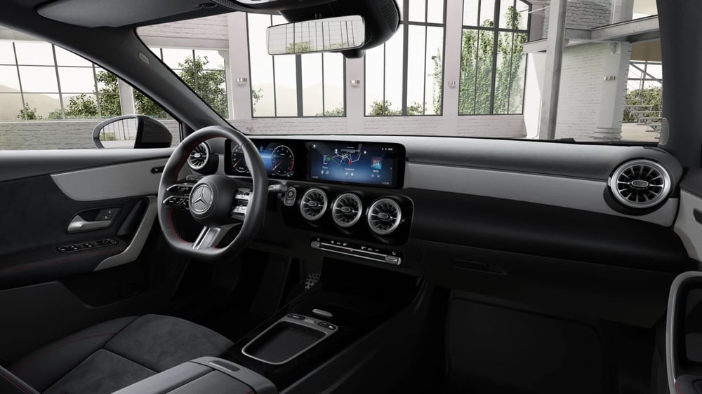 Mercedes-Benz Classe A nuova a Milano (5)