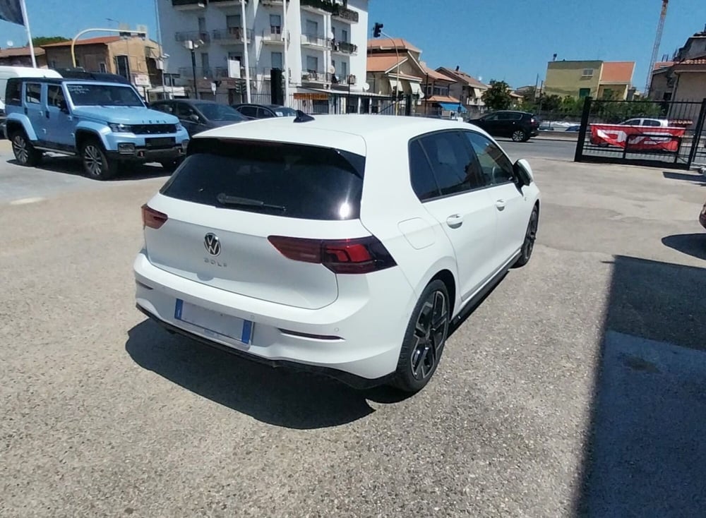 Volkswagen Golf nuova a Pescara (7)